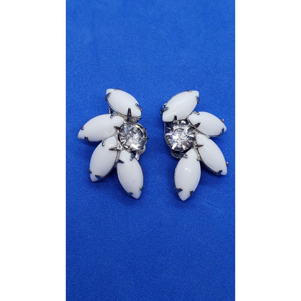 Vintage Earrings Flower Clip On White Milk Glass Clear Rhinestone Navette 35$